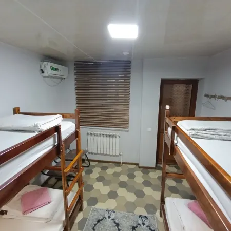 Caravan Hostel