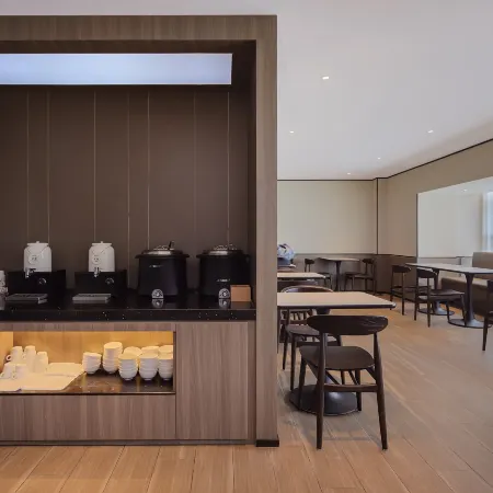 HanTing Hotel (Zhenjiang Yatai Plaza)