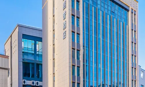 Licheng Langyu Hotel (Kashgar Administrative Service Center Xiao Yalang Wetland Park Branch)