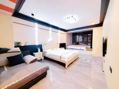 Shiyi Hotel (Jiansanjiang Station)