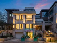 Monet Residence Hotels near Qujiang Polar Ocean Park