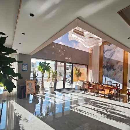Sinya Hotel (Dali Bohai Park High-speed Railway Station)