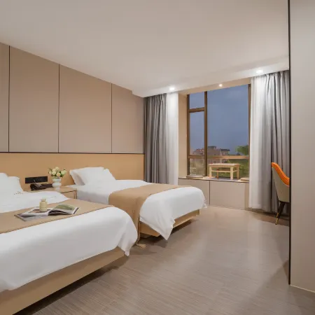 Yuehua Holiday Hotel