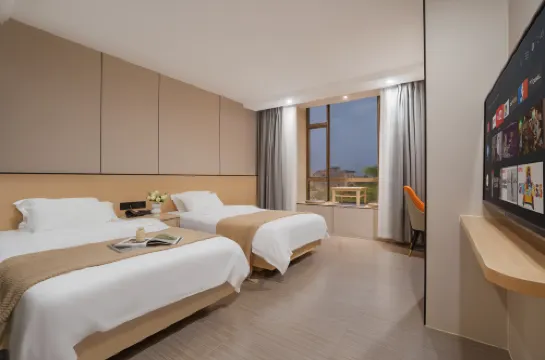 Yuehua Holiday Hotel