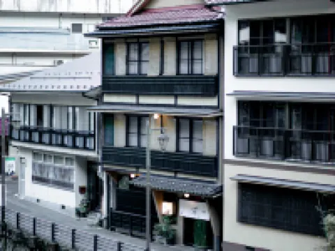 泊゜TSUETATE｜【旧四季の宿 わかのや】｜完全無人の1棟貸し温泉宿｜20名｜1日1組限定 小国町のホテル