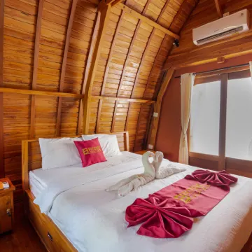 بريسك هومستاي ات أولواتو ريدبارتنر Hotels near معبد أولواتو