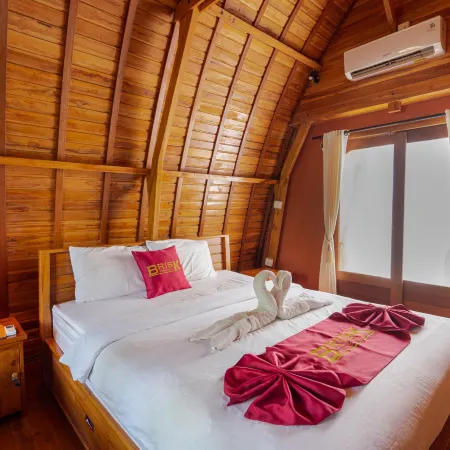 Brisk Homestay Uluwatu RedPartner Отели рядом с достопримечательностью «Тирта Улувату»