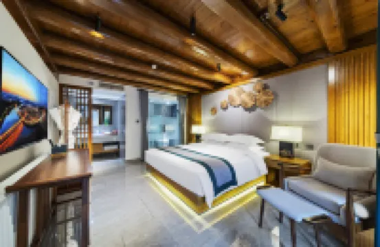 Hanya Ge · Boutique Holiday Homestay