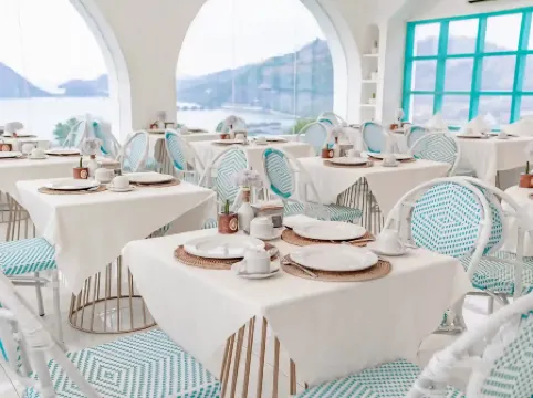 Loccal Collection Hotel Komodo