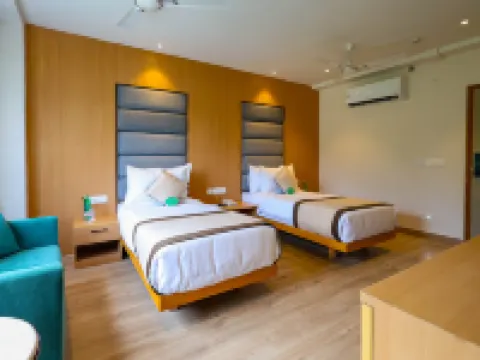 Click Hotel Bhuntar, Kullu Manali -Bhuntar Airport Hotels in Mandi District