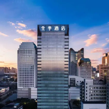 JI Hotel (Hangzhou West Lake Cultural Square Wulinmen Wharf) Отели рядом с достопримечательностью «Площадь Улинь»