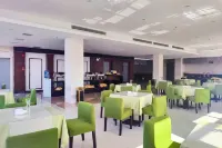 Jingfang Esports Hotel (Pingtang County Passenger Transport Station Sandian Plaza Branch)