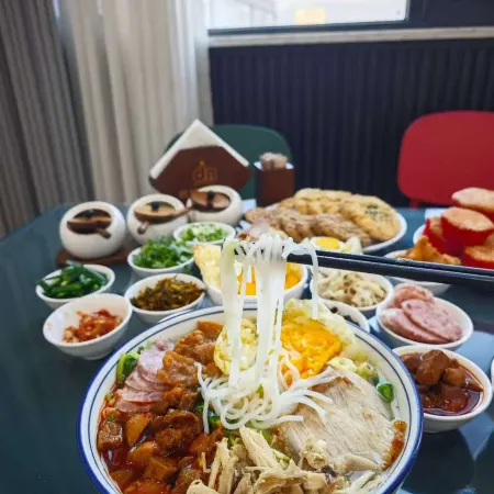 Mengzi Yufeng Hotel