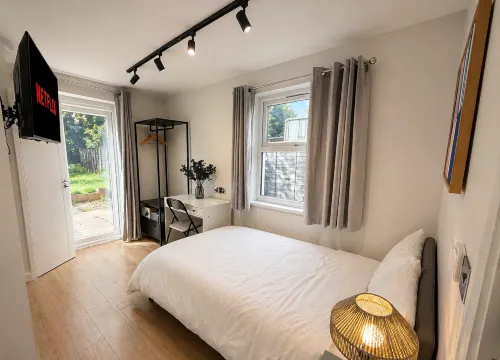 Unique Studio in the Heart of Hounslow!