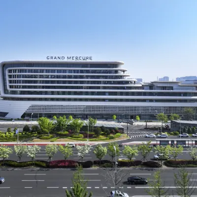 Grand Mercure Rizhao Haiqu Hotels near No. 3 Bathing Beach