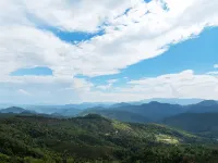Wengwa Ancient Village, Jingmai Mountain · Erhong Mountain Lodge - Vuoristonäköala