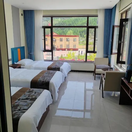 Zhuluzhongyuan Homestay (Zagulu Town)