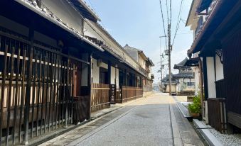A traditional Japanese house available for rent as a whole【Sanada Maru】
