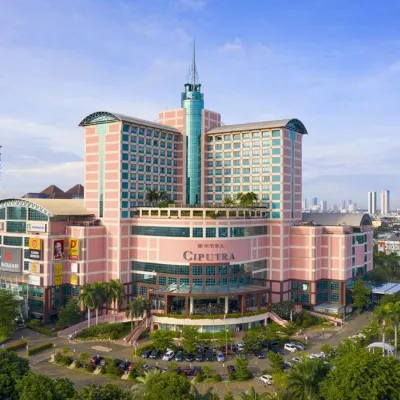 Hotel Ciputra Jakarta Hotels near Seasons City