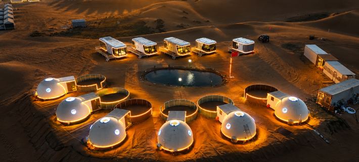 Desert Interstellar · Mars Future Capsule Space Base Hoteles en Zhongwei