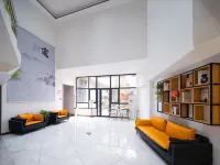 Home Inn Huaxuan Hotel Select (Zhoukou Taifuling Branch) - فطور