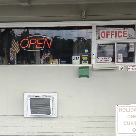 Holiday Motel by Belvilla Cleveland, TN