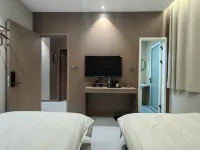 Juancheng Yijia Hotel