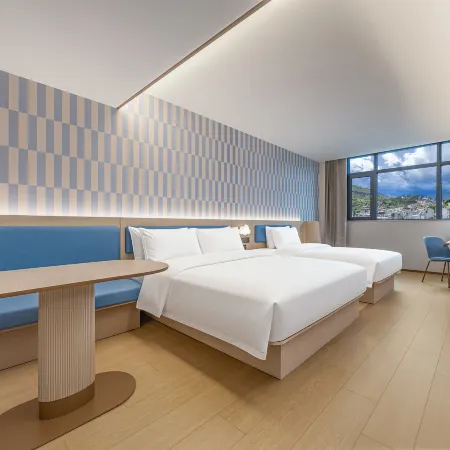 HanTing Hotel (Dali Prefecture Nanjian Sakura Square)