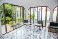 CK Suites - Gym