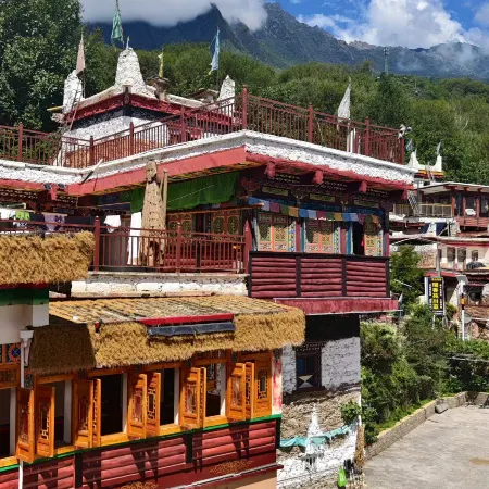 Regi Homestay in Danba County