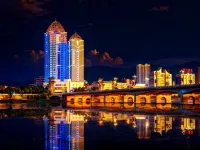 Hanzhong Rongjia International Hotel (Hanjiang Wetland Park Store) - رخيصة