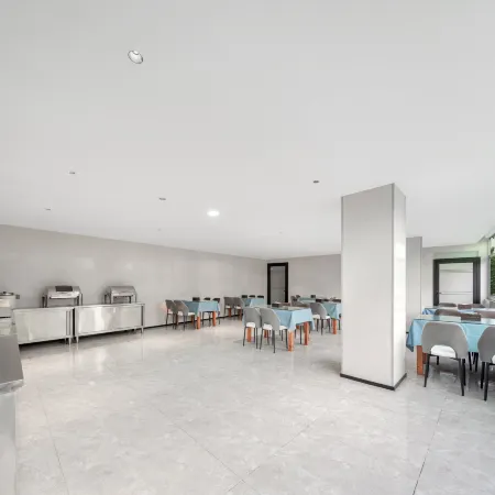 Yuejiang Collection Hotel