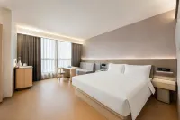 JI Luoyang Yiluo East Road Hotel - 3-Star
