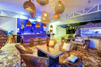 ECOTICA Boutique Hotel - breakfast
