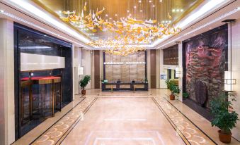Longchuan Glen Yuntian Yue Hotel