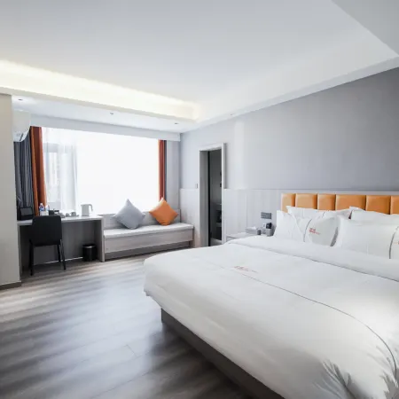 Xiyin Coffee Hotel (Baoshan High-speed Railway Station)