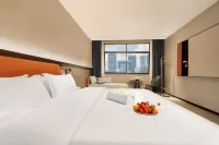 Yilai Hotel (Red Banner Trade City) - Romantic