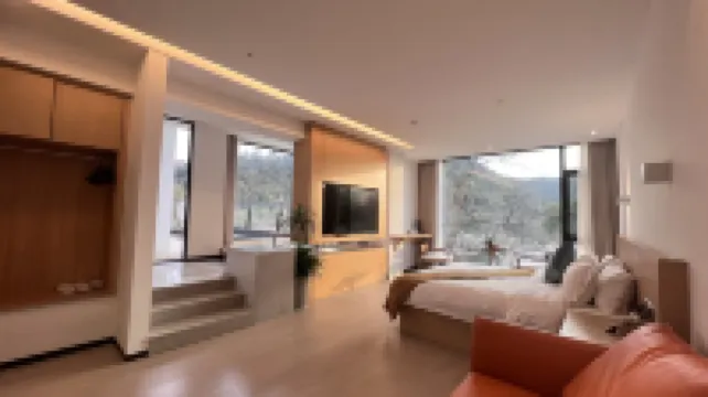 Changxing Yanqi Vacation