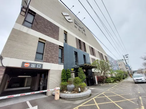 ELYSEES MOTEL Hôtels à : Miaoli