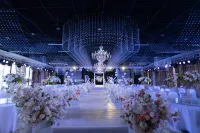 Rongcheng Celebrity Hotel (Rongcheng High Speed Rail Station Shop)