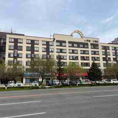 Subo Yun Hotel (Donggang City Mansion) Hotel Exterior