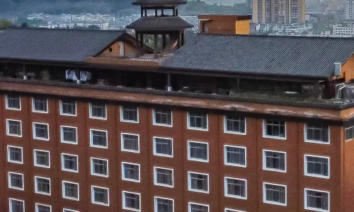 羅平曦城假日飯店