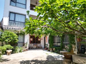 Jixi Longchuan Old House Hostel