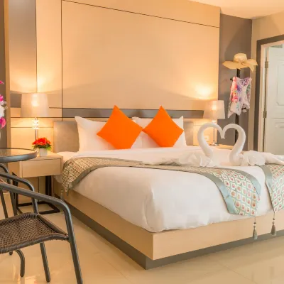 The Smart Hotel Hat Yai Hotels near Four Face Buddha
