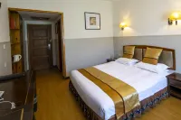 Wolong Riverside Manor