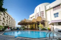 Royal Rattanakosin Hotel - Near Grand Palace & Khaosan Road - Pools