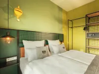 Holiday Inn - the niu, Dwarf Berlin Schöneberg Hotels near Steglitz