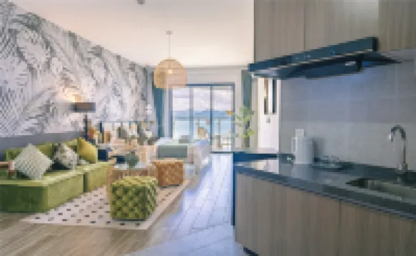 Xiangshu Vacation Apartment (Huidong Shili Silver Beach Victoria Bay)