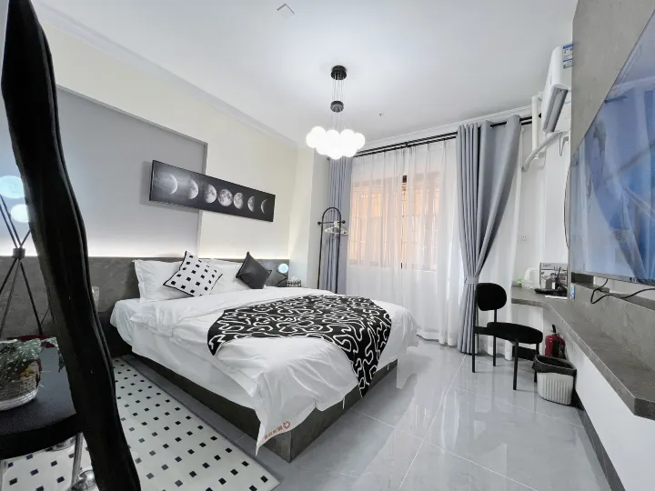 Xunguang Light Luxury Meisu Apartment