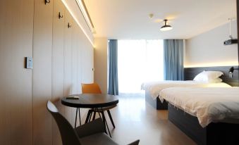 Xingcheng Huaxu Business Travel Homestay (Bohai Shipbuilding College)